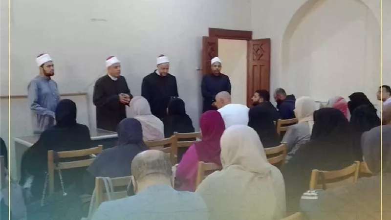  انطلاق الدراسة بمركز إعداد محفظي القرآن الكريم بمسجد البحر بدمياط