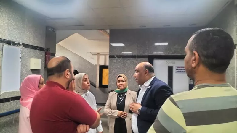 استمرار الجولات الميدانية بفرع الرعاية الصحية بالأقصر.. ومتابعة لانتظام العمل داخل اللجان الطبية والعيادة الشاملة