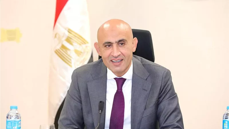 اشتراط مؤهل عالٍ للوالدين.. جدل بين التمييز الطبقي و«ضبط البيئة التعليمية»