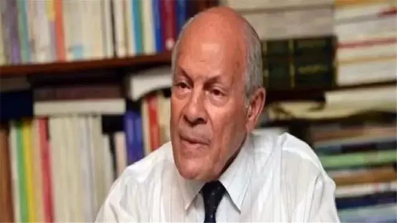 المؤرخ عاصم الدسوقي يطالب بضرورة تنظيم ندوة لتخليد ذكري ثروت عكاشة