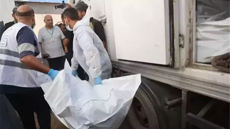 الصحة الفلسطينية تعلن استلام 45 جثمانًا لشهداء أفرج عنهم الاحتلال