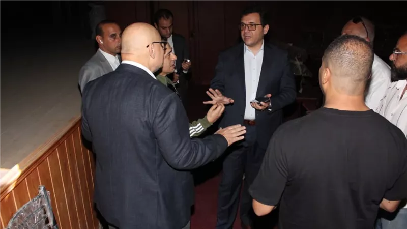 وزير الثقافة يتفقد مشروع إنشاء «مسرح مصر» ويوجه بسرعة الافتتاح