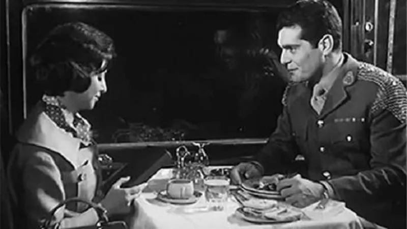 عيد الحب المصري.. أفلام رومانسية تعيد دفء المشاعر إلى ليالي نوفمبر الباردة