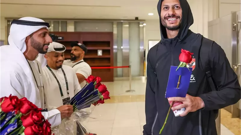 بعثة الأهلي تصل فندق الإقامة بمدينة العين استعدادا للسوبر المصري