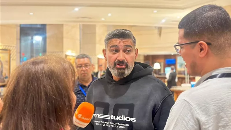 استقبال حافل لـ ياسر جلال في مهرجان وهران السينمائي