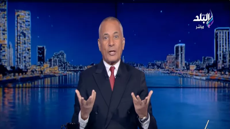 أحمد موسى لعمال المتحف الكبير: «ألف عليهم وأبوس على راسهم كلهم»| فيديو