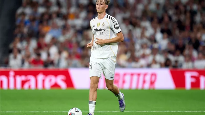 ريال مدريد على موعد مع ليفربول.. هويسين يؤكد جاهزية الفريق لتحقيق الفوز