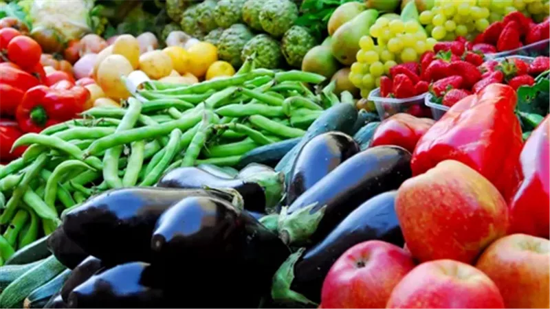 أسعار الخضروات والفاكهة اليوم الثلاثاء 4/ 11/ 2025