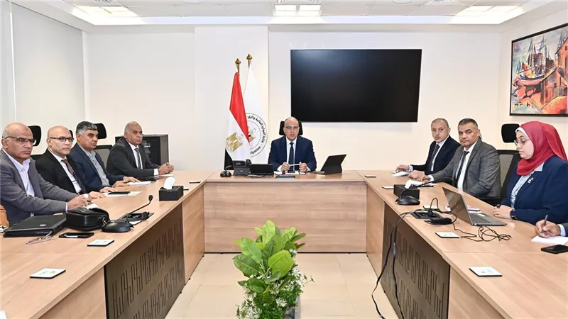 التقاعس السبب.. «سويلم» يتخذ إجراءات قانونية تجاه مقاولي تطهير الترع