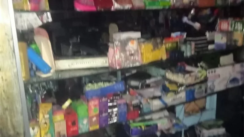 شهود عيان يكشفون اللحظات الأولى لحريق مول شهير في العبور |صور 