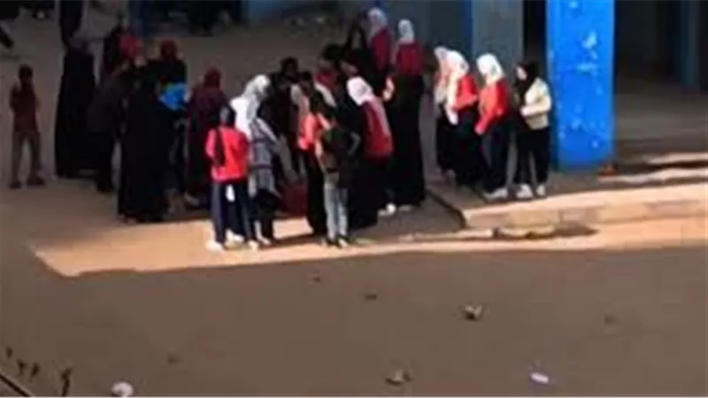 سقوط طالبة من الطابق الثالث داخل مدرسة فى السلام       