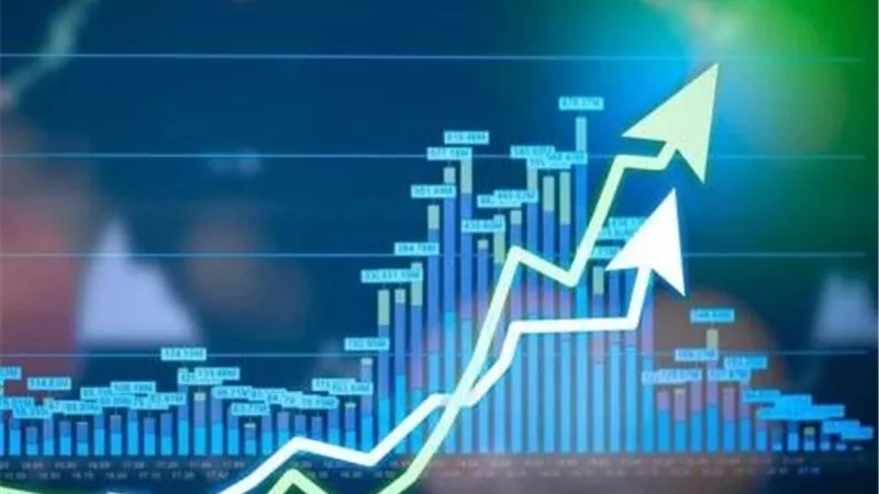 بعد انتقال السيولة من الأسهم إلى السندات.. هل حان وقت الحذر في البورصة؟ خبير يوضح