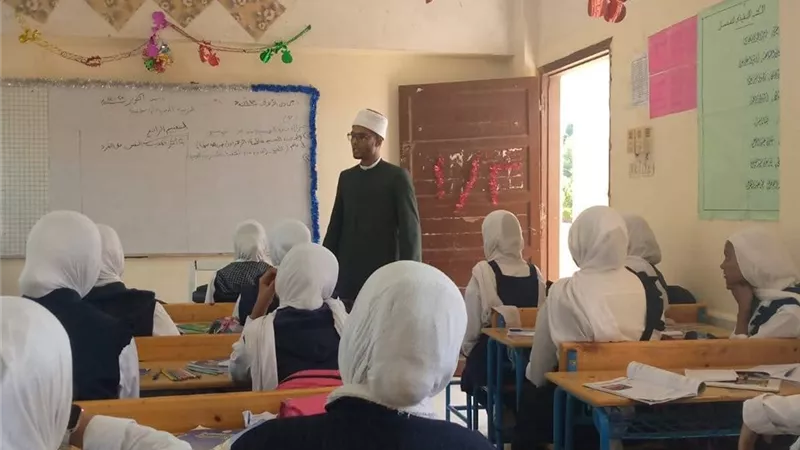 وحدة حماية الطفل بالأقصر تنظم ندوة توعوية عن التنمر بمدرسة نجع الوحدة