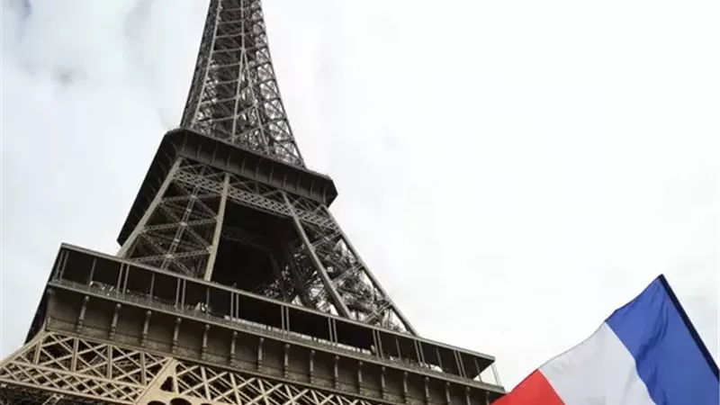 بعد تشبيه بـ«هتلر».. عضو حزب التجمع الوطني في فرنسا يشكو قناة فرانس 5