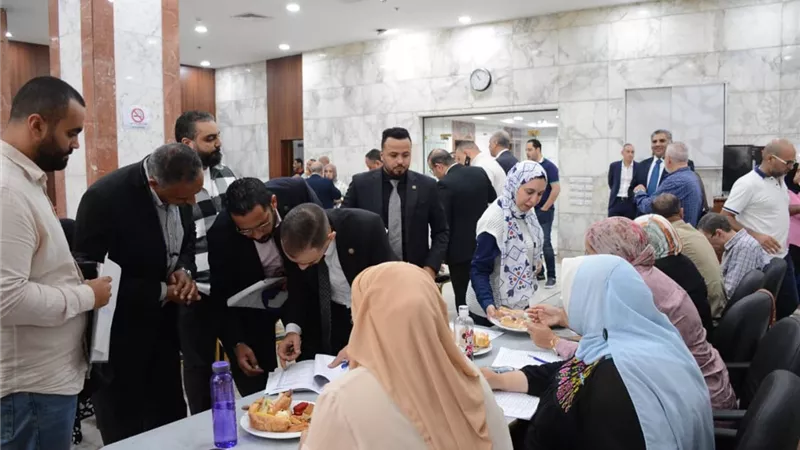 اكتمال النصاب القانوني للجمعية العمومية لغرفة الملابس وفوز مجلس الإدارة بالتزكية