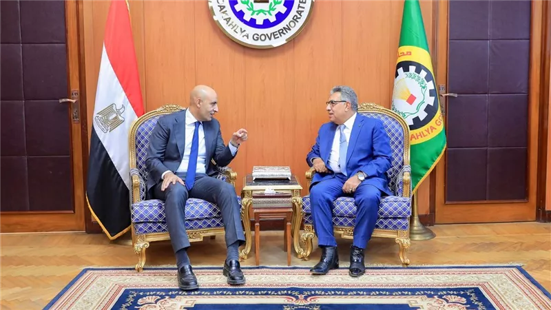 محافظ الدقهلية ووزير التعليم يناقشان توفير بيئة جاذبة وآمنة للطلاب