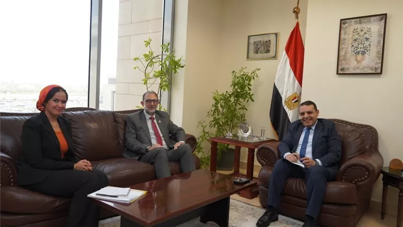 سلامة الغذاء والتمثيل التجاري يبحثان نفاذ المنتجات المصرية للأسواق العالمية