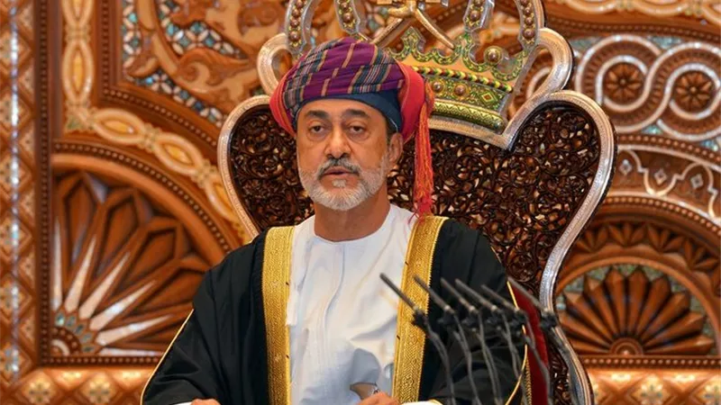 سلطان عمان مهنئًا مجتبى خامنئي: «موفق ​في قيادة إيران الصديقة»