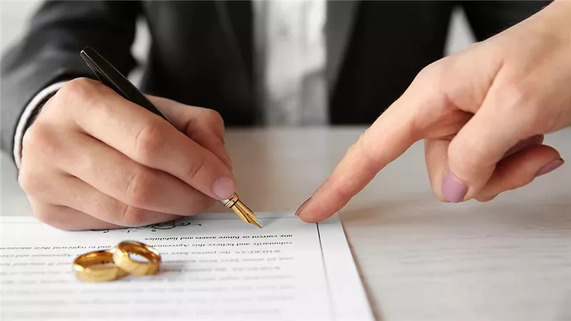 رئيس المأذونين: من حق الزوجة طلب قائمة المنقولات دون طلاق| خاص