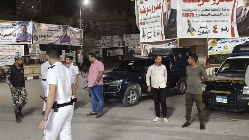 لإحكام السيطرة وضبط الميادين.. قسم شرطة طهطا يشن حملة أمنية لضبط المخالفات