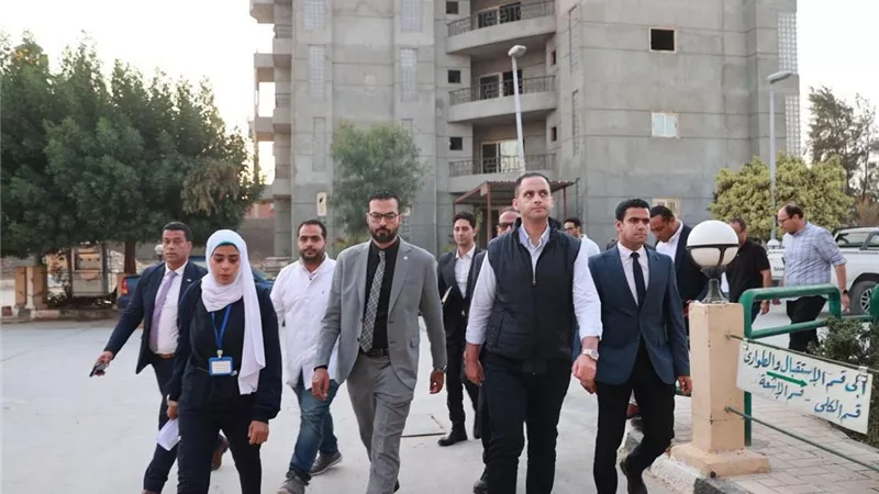 نائب وزير الصحة للفرق الطبية بمستشفي الحمام: التدريب المستمر أساس النجاح