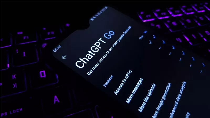 من أجل جذب المستخدمين.. «ChatGPT» يقدم اشتراكاً مجانياً لمدة عام 