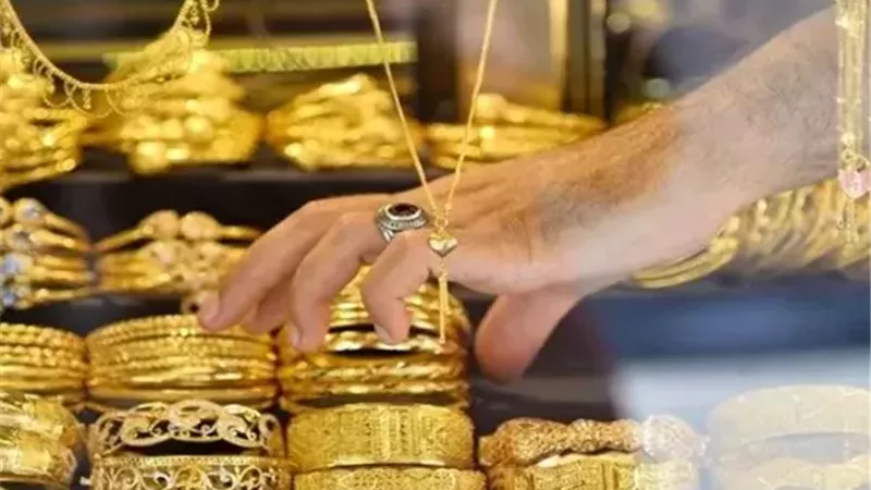 أسعار الذهب تتراجع.. وعيار 24 يسجل 6046 جنيها