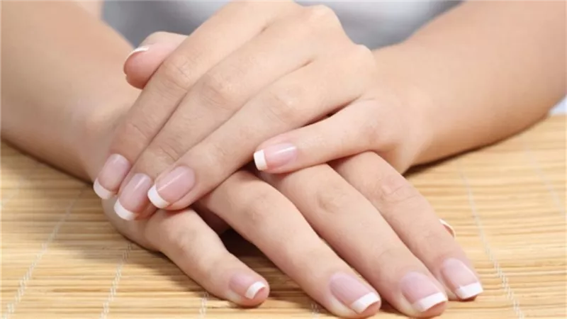 أبرزها الثوم.. طرق طبيعية لتطويل الأظافر في 3  أيام 