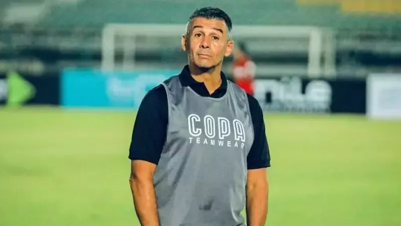 ميلود حمدي ضمن القائمة النهائية لأفضل مدرب جزائري لعام 2025