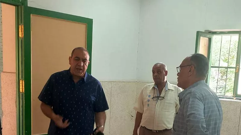 لتهيئة الأجواء.. محافظ أسوان يكلف بمتابعة تجهيز اللجان الانتخابية