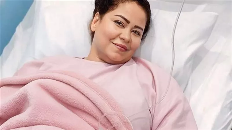 ما حقيقة الصورة المتداولة لشيرين عبد الوهاب من إحدى مصحات أوروبا؟