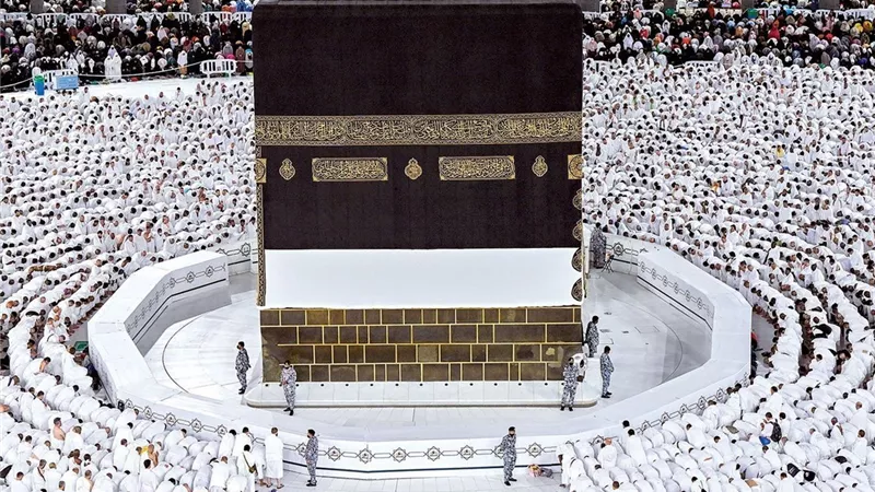 موعد إصدار تأشيرات الحج السياحي لموسم 1447هـ/2026م| خاص