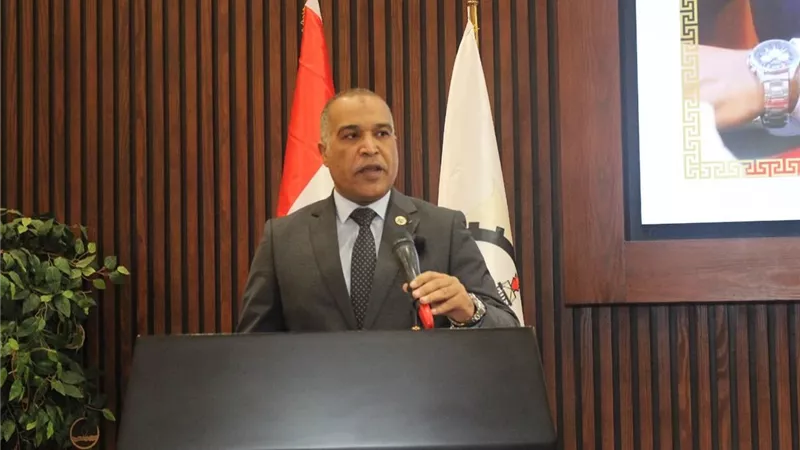 رئيس نقابة البترول: العامل المصري شريك في بناء الجمهورية الجديده 