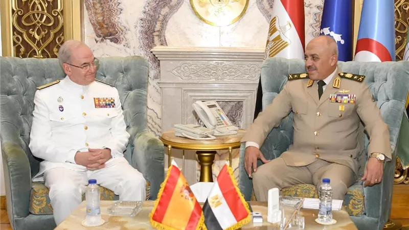  الفريق أحمد خليفة يلتقى رئيس أركان الدفاع الإسبانى