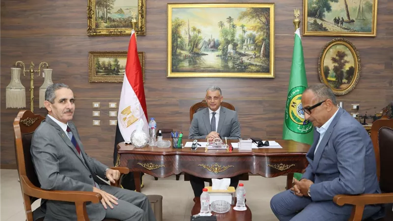 «جلال» يستقبل رئيس اللجنة المؤقتة للنادي الإسماعيلي ويوجه بصرف مرتبات أكتوبر 