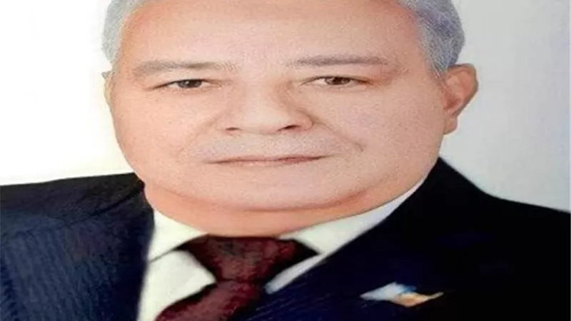 الشاعر عمارة إبراهيم: أتمنى بقاء الوزير هنو ودعم الدولة للثقافة |خاص