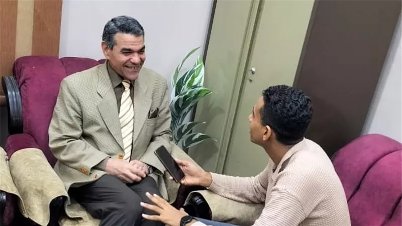 الشاعر جابر بسيوني: تجربتي تخلق الأمل.. والموت بوابة «الخلود الحلو»|خاص