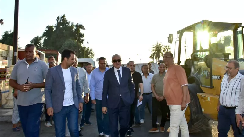 إطلاق منظومة جديدة لجمع القمامة برعاية محافظ الأقصر 