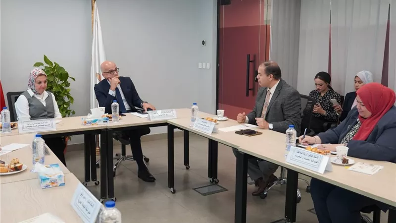 جامعة عين شمس تناقش تطوير البنية التحتية المعلوماتية 