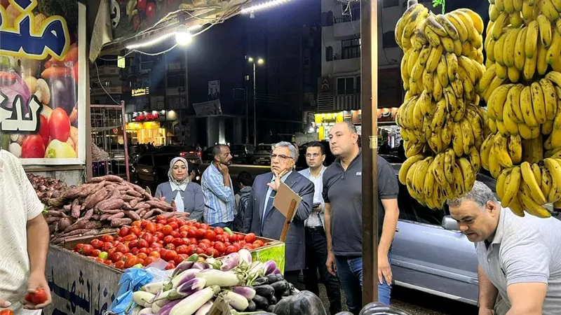 محافظ الدقهلية يشن حملة مفاجئة على منافذ بيع الخضار والفاكهة