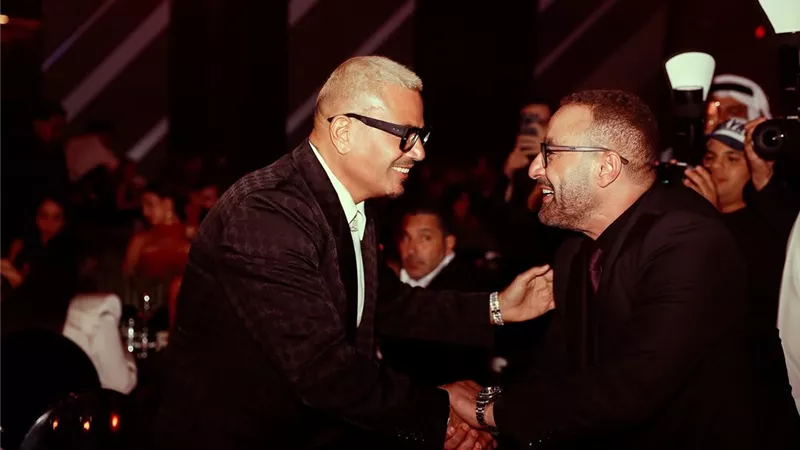 عمرو دياب يفاجئ جمهور حفل دبي بـ نيللي كريم وأحمد السقا