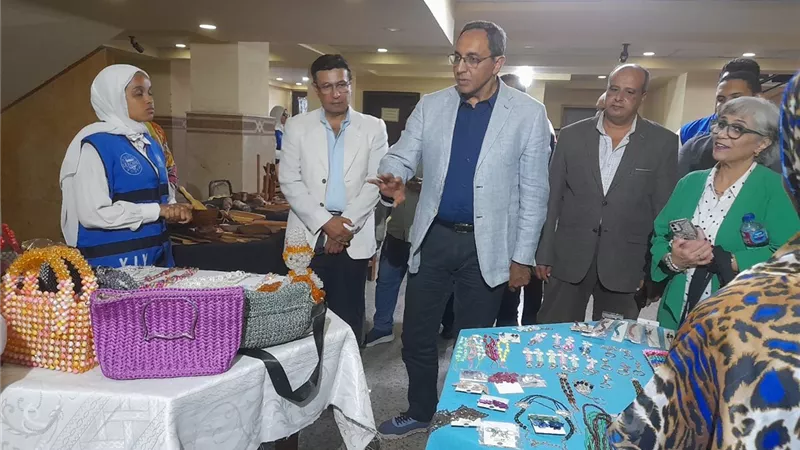 عروض إنشاد ديني وترانيم كنائيسية بمهرجان قنا للفنون والتراث