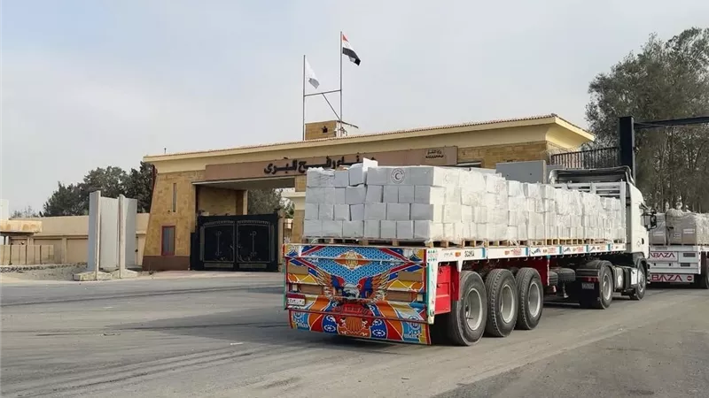 الهلال الأحمر المصري يطلق قافلة «زاد العزة» 67 بـ9 آلاف طن مساعدات لغزة