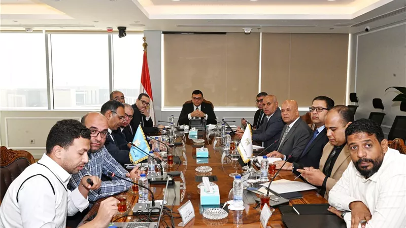 وزير الإسكان يوجه بسرعة الانتهاء من تنفيذ المشروعات بحدائق أكتوبر