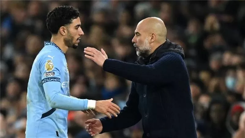 جماهير مانشستر سيتي تهاجم جوارديولا وتطالب عمر مرموش بالرحيل في يناير