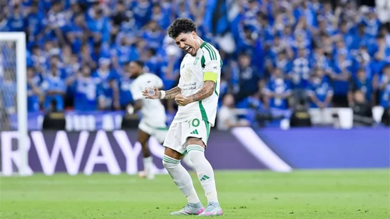 فيرمينو يكشف كواليس مفاوضات ريال مدريد بعد رحيله عن ليفربول