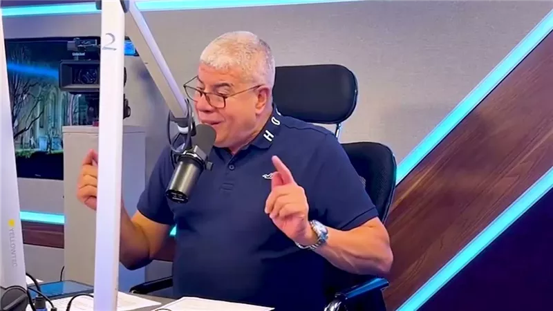 هل يجري الأهلي تعديلات على الجهاز الفني للفريق الأول؟