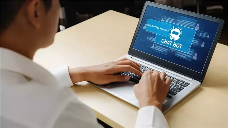 شركاء خلف الشاشات.. دور الروبوتات الذكية في تسهيل العمل دون المساس بروحه