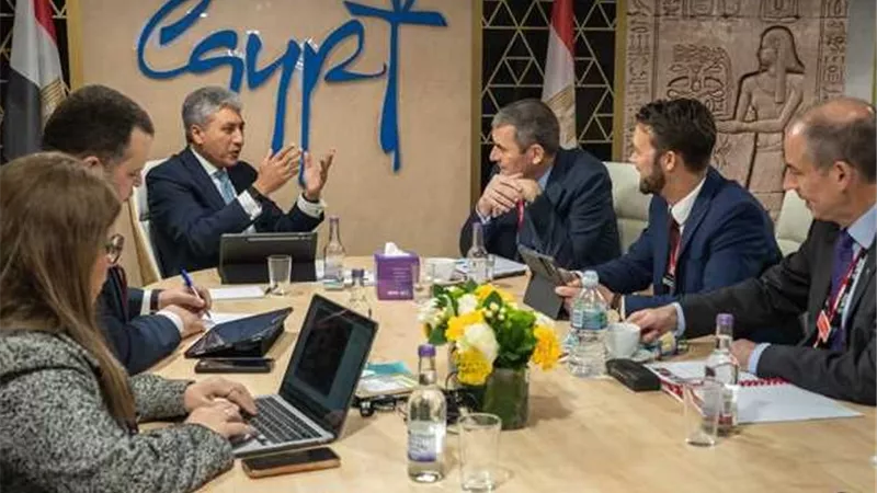 وزير السياحة يعقد سلسلة لقاءات مع مسؤولي شركات طيران عالمية