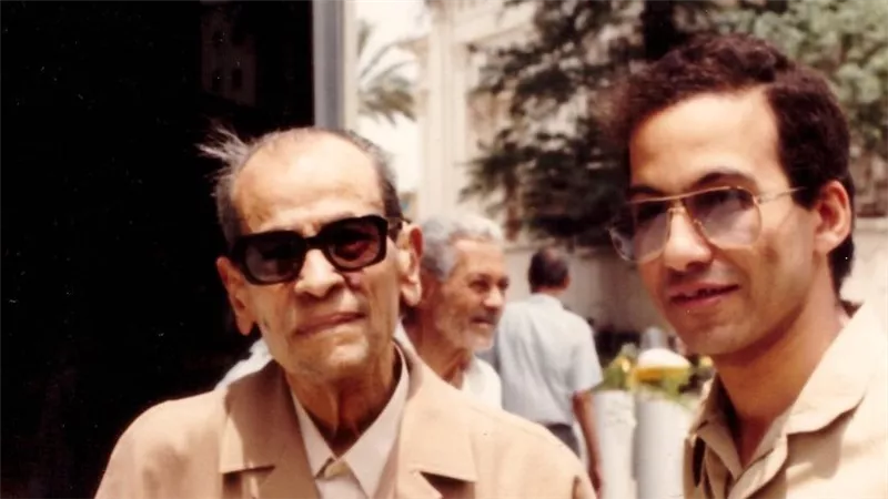 مصطفى عبد الله: 